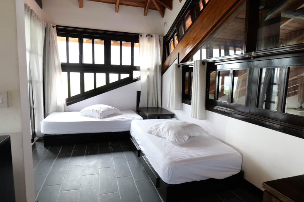 Master Bedroom Additional 2 Twin Beds