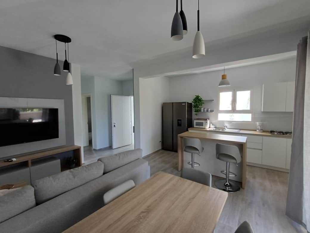 E4 FOTO (8) E4 FOTO (8)