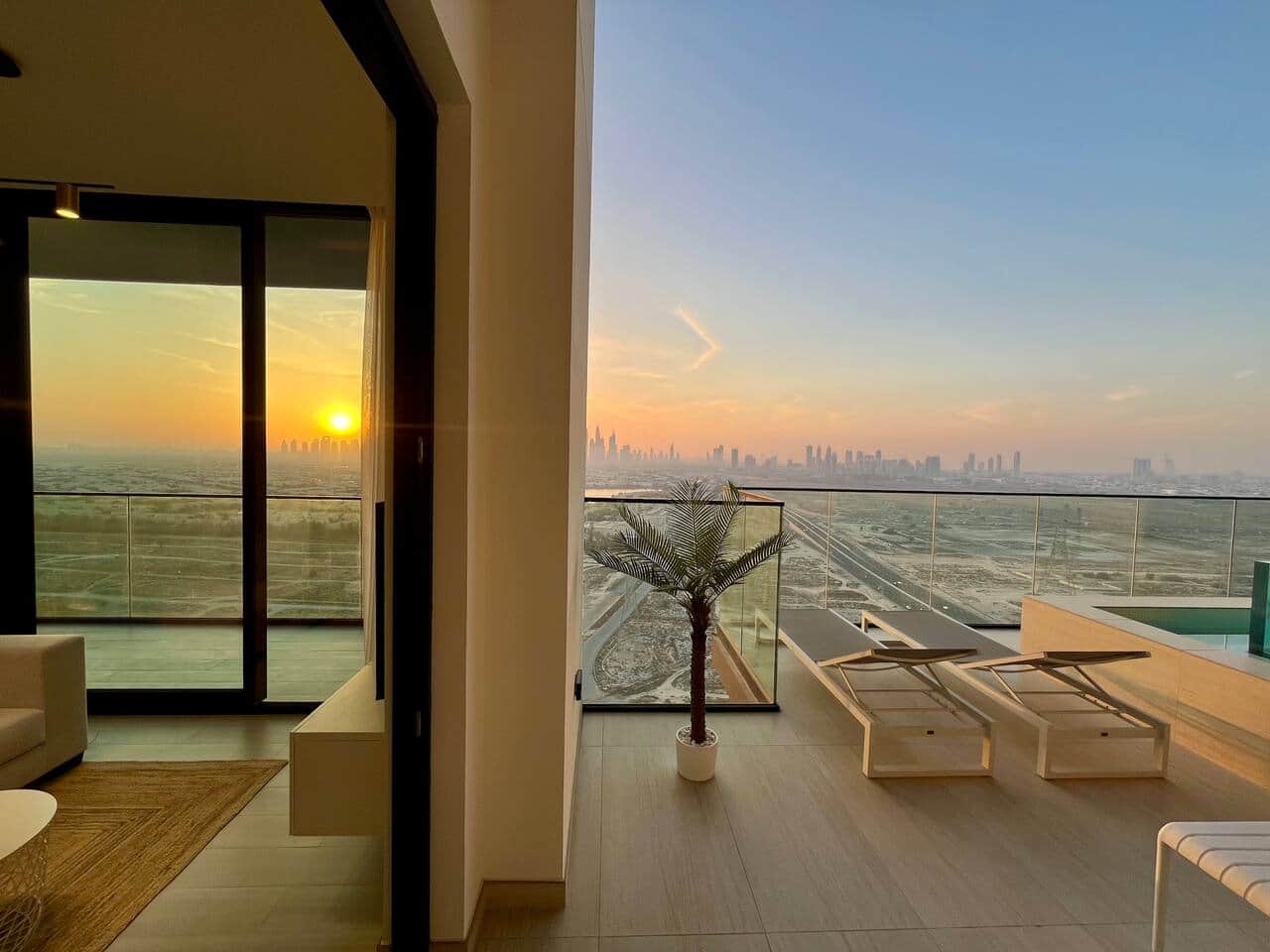 Relax in your very own private pool while soaking up breathtaking Dubai Marina views. Watch stunning sunsets, spot the Burj Al Arab and on clear days the Burj Khalifa. At night, the city lights create a magical atmosphere—Dubai living at its best!