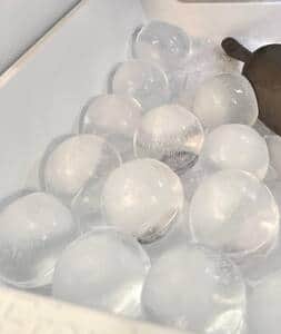 Refrigerator makes Ice Spheres for drinks