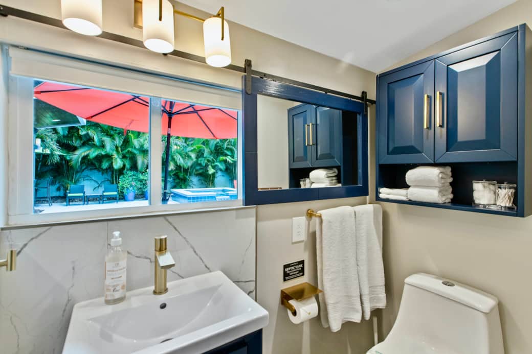 Poolside hideaway bathroom. Poolside hideaway bathroom.