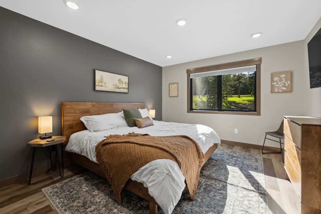 Master Bedroom-Main Level