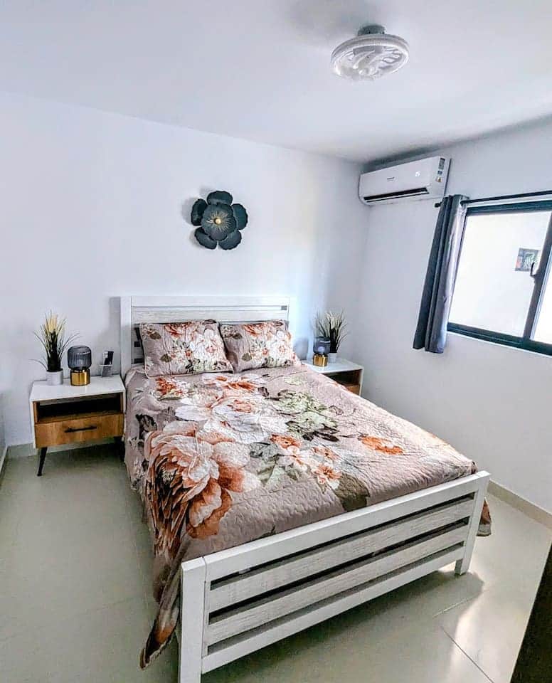 Master Bedroom/Queen Bed