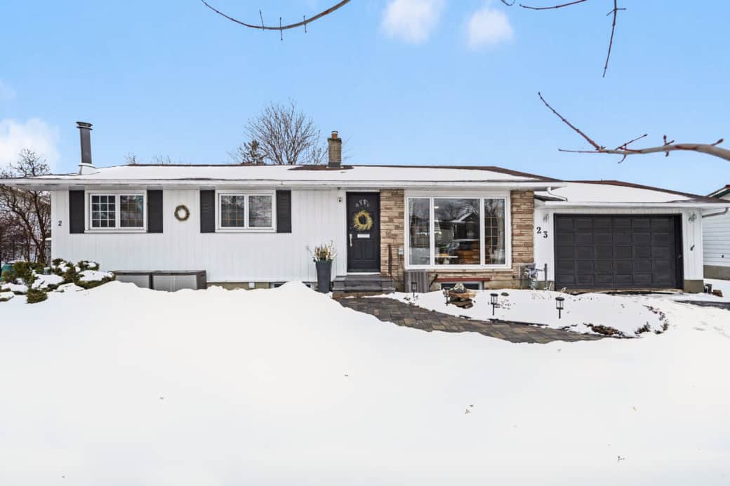 Charming bungalow featuring spacious driveway in a quiet Ottawa neighbourhood