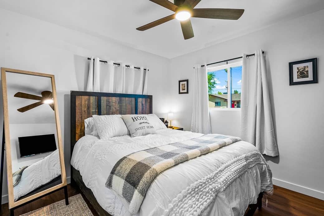 Queen Bedroom 1 Queen Bedroom 1