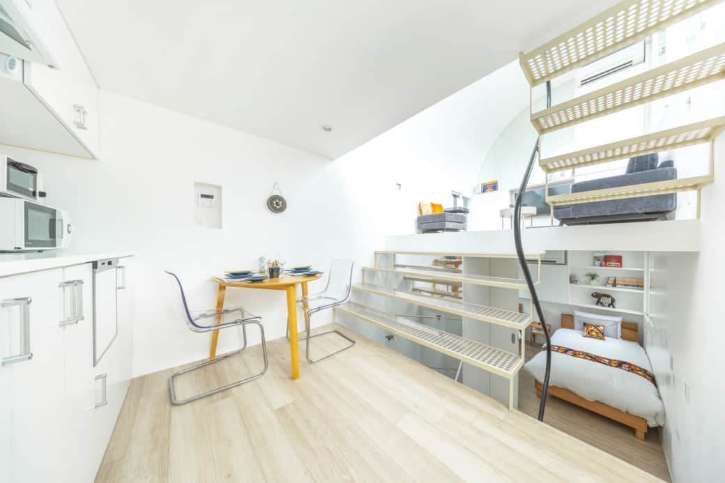 The open-plan dining area reveals fluid transitions between spaces, perfect for reflective meals. The open-plan dining area reveals fluid transitions between spaces, perfect for reflective meals.