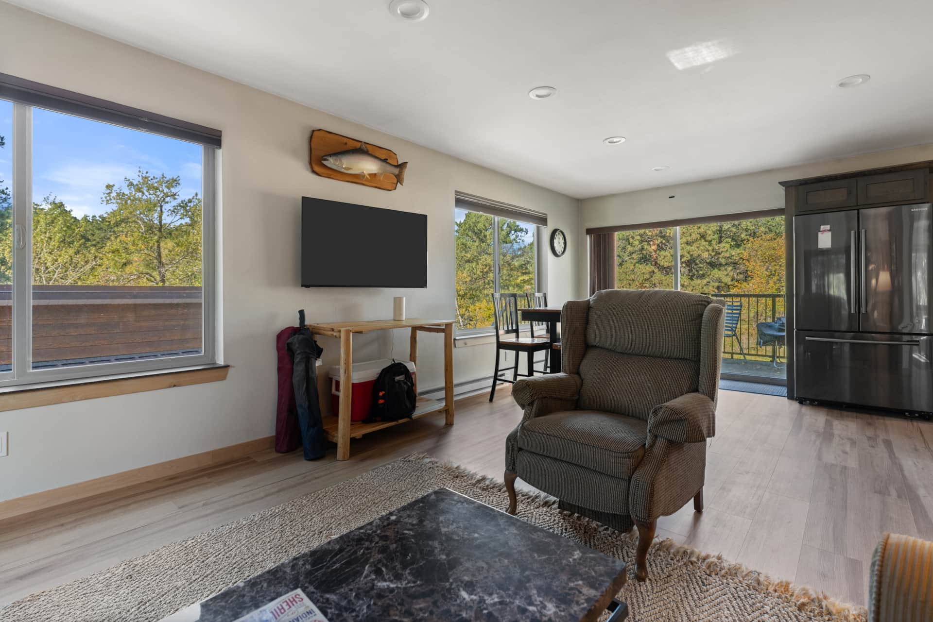 The Earl — gallery photo 11 of 33