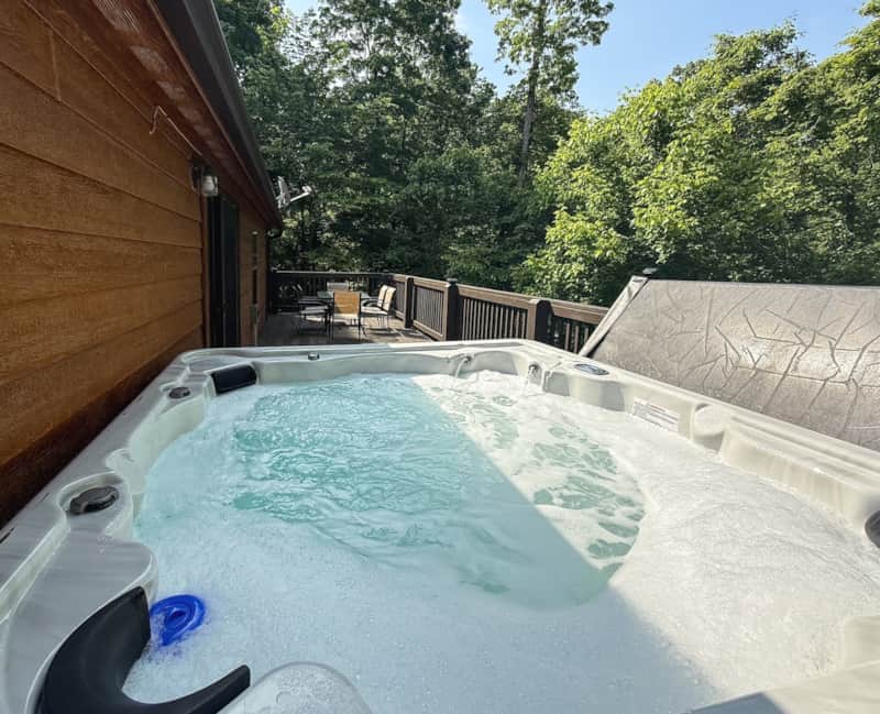 Cabin with Private Hot Tub Cabin with Private Hot Tub