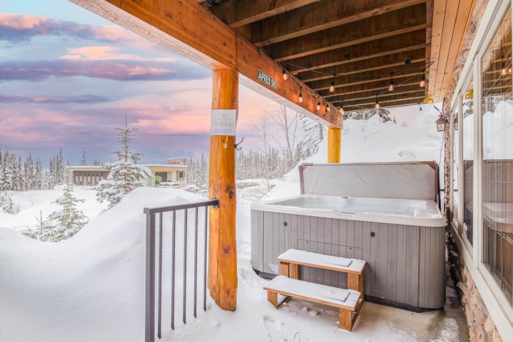 Private Hot Tub to Enjoy Private Hot Tub to Enjoy
