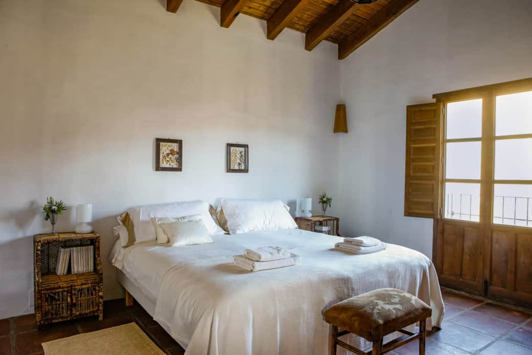 Master Bedroom2