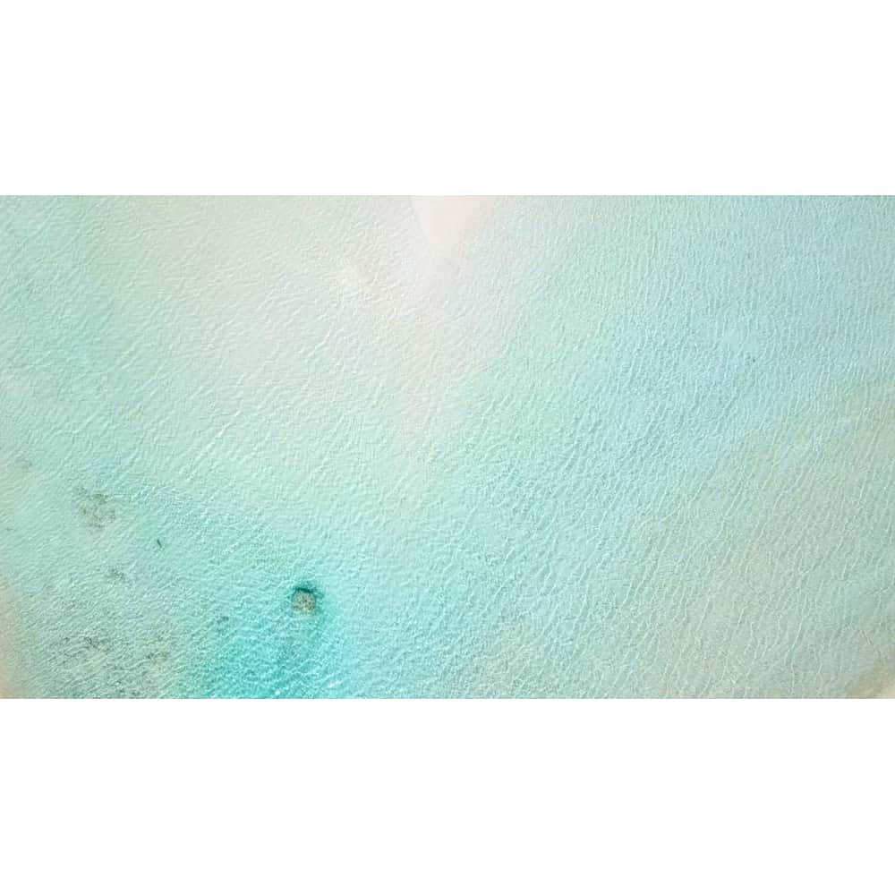 Banc de sable aux abords des motu