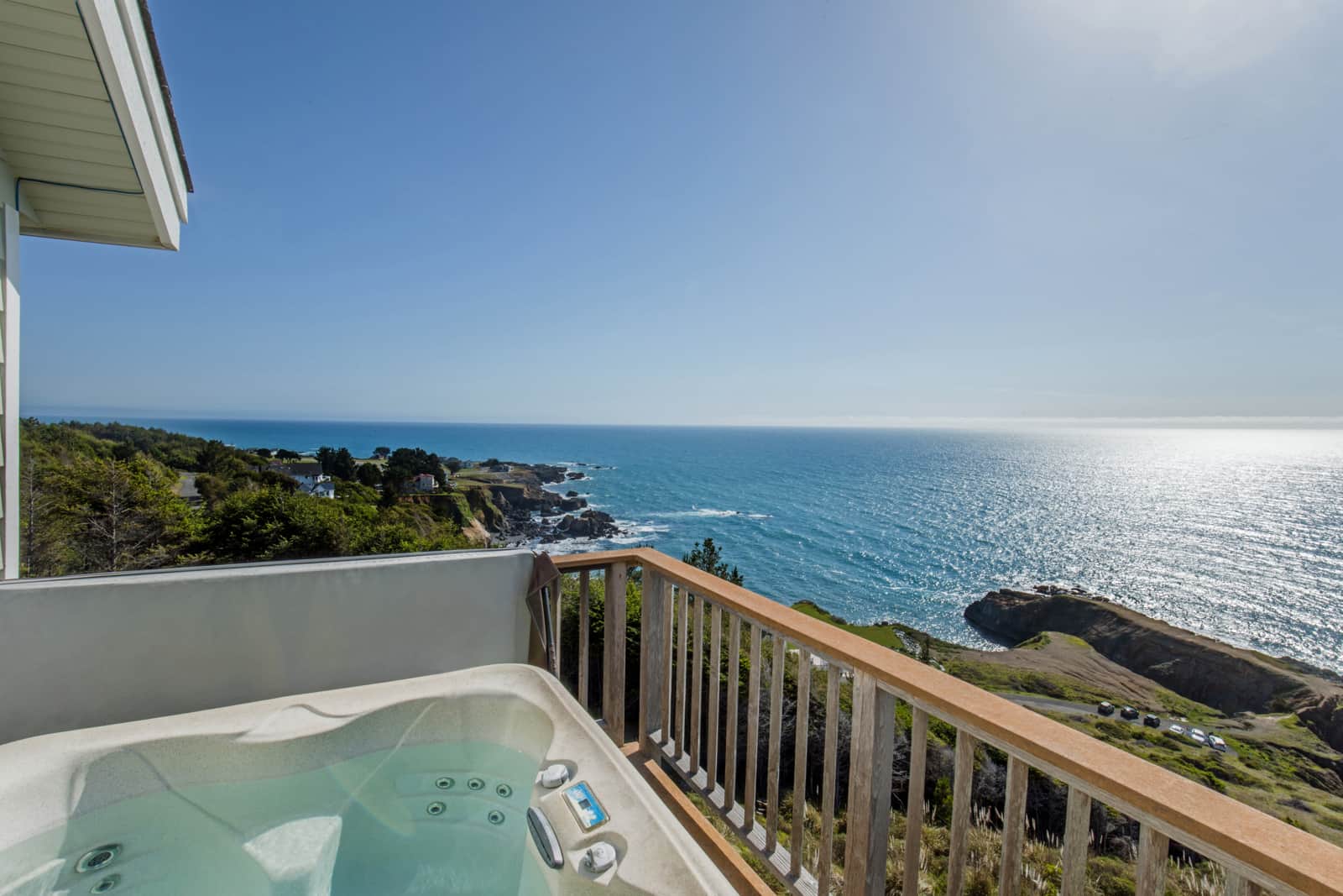 Shelter Cove, CA | Oceanview Vacation Rentals | Private Hot Tub ...