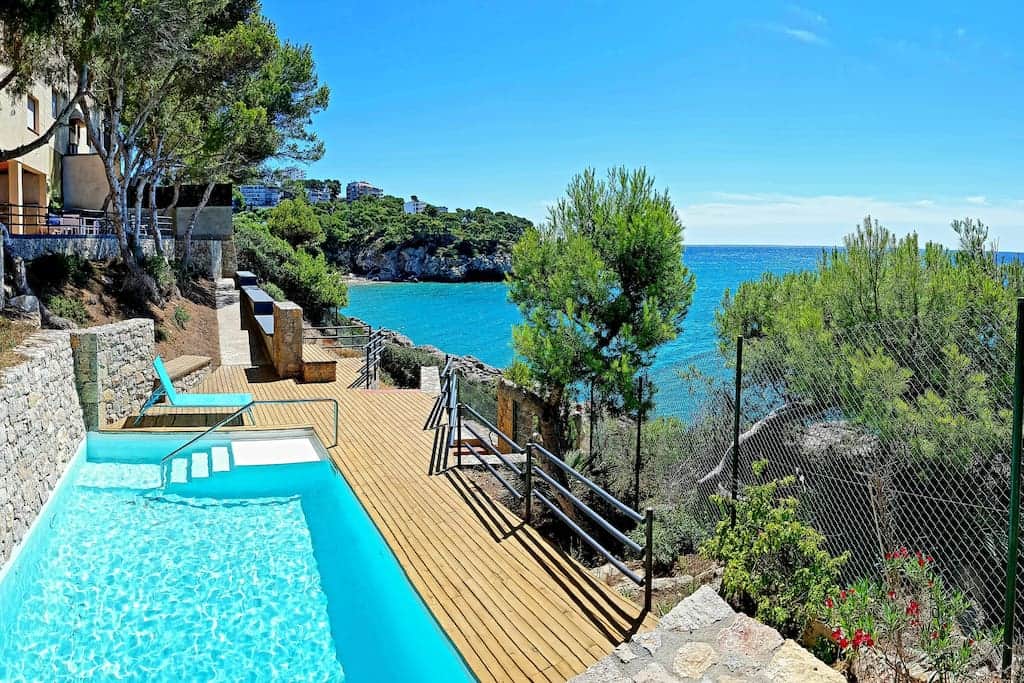 Private swimming pool with view of the Mediterranean Private swimming pool with view of the Mediterranean