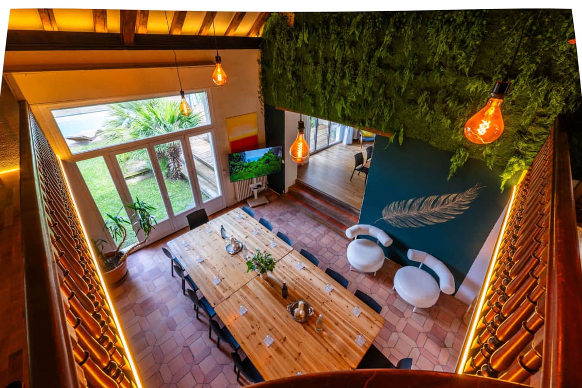 Salon table en U – espace de travail
