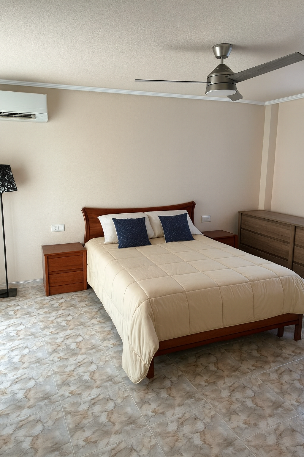 4 bedrooms 
