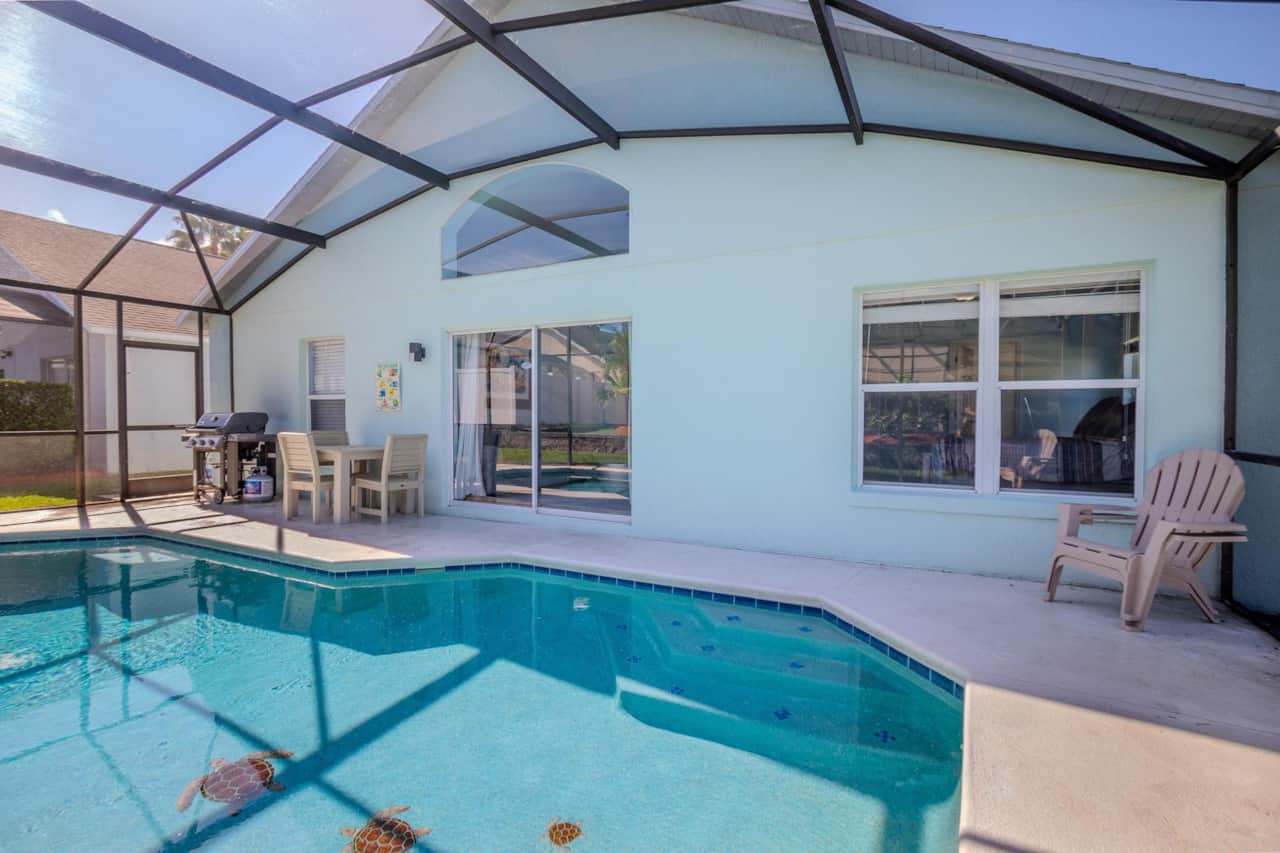 Swimming pool area to relax and unwind.