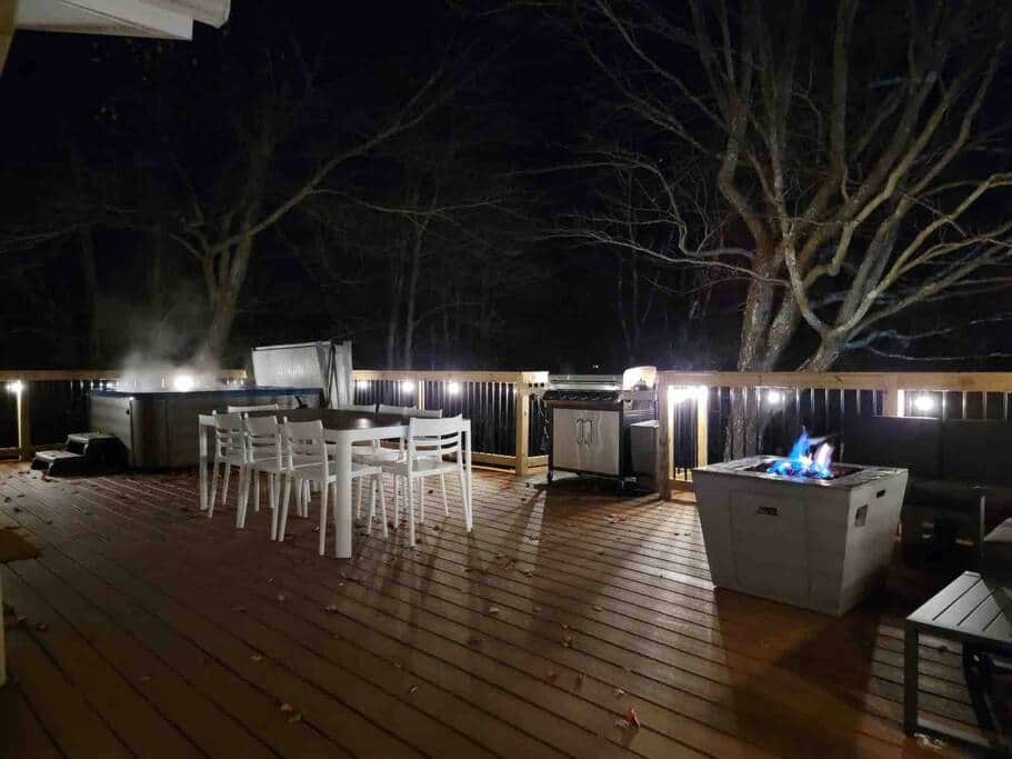Deck with Lights Deck with Lights