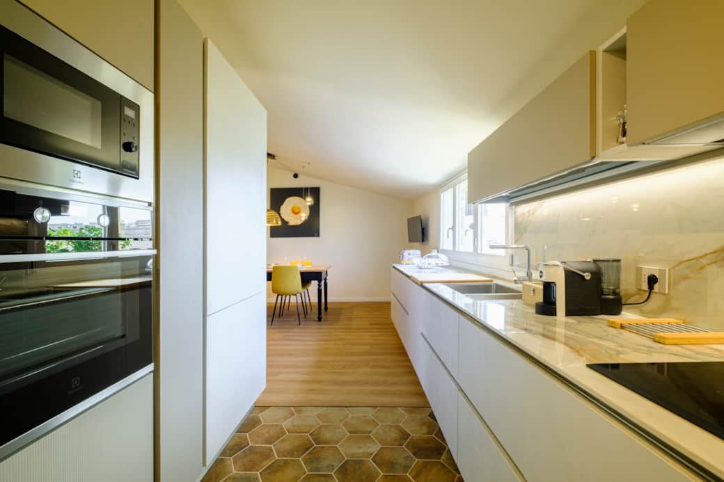 Equipped Kitchen Luxury Appliances Equipped Kitchen Luxury Appliances