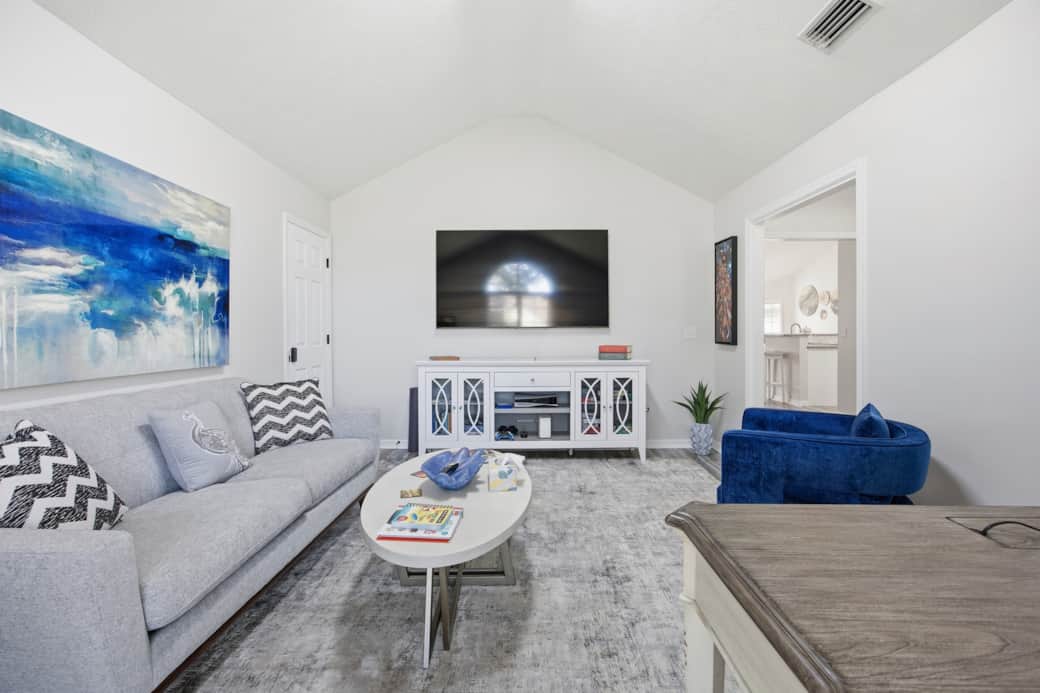 Family Room/Games/Computer Family Room/Games/Computer