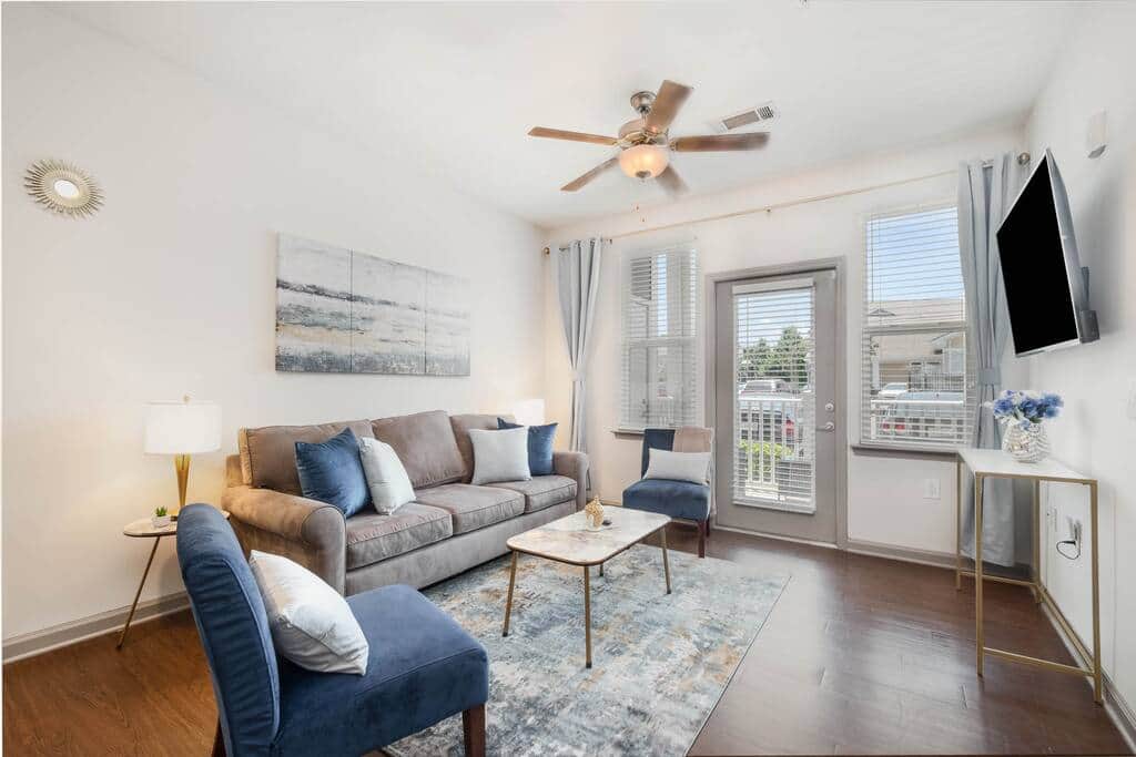 ⭐️ King Bed🎢 Carowinds⭐️Smart TVs⭐️Patio Apartment in York County