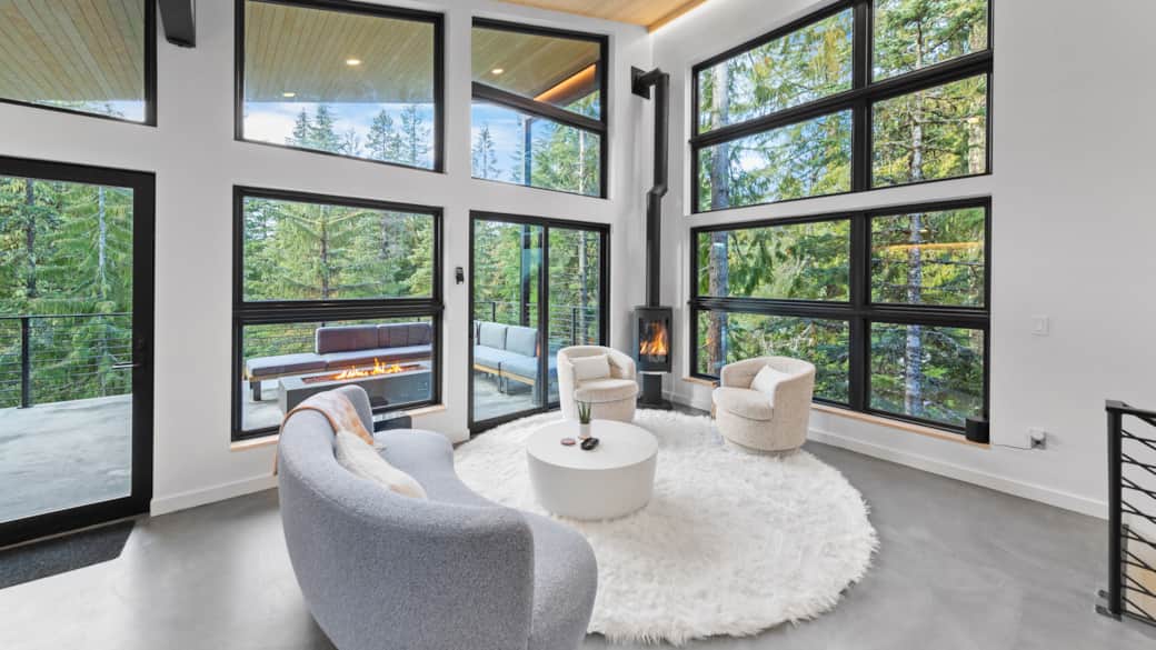 RAVN HAUS - Canopy - Living Room Modern Fireplace Outdoor Firepit Treetop View _ VRBO RAVN HAUS - Canopy - Living Room Modern Fireplace Outdoor Firepit Treetop View _ VRBO