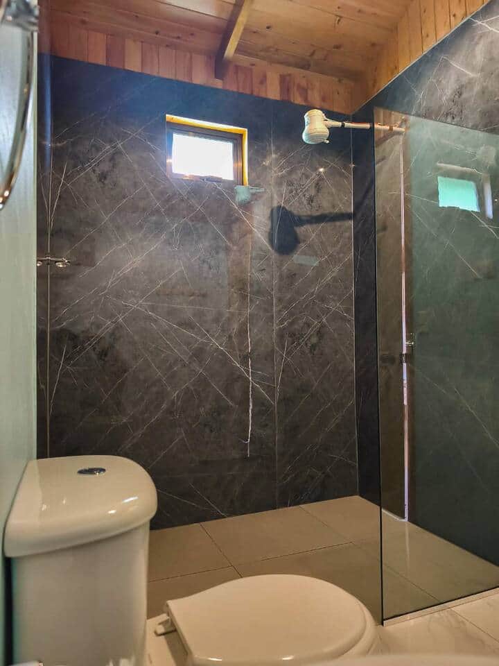 Ducha del alojamiento