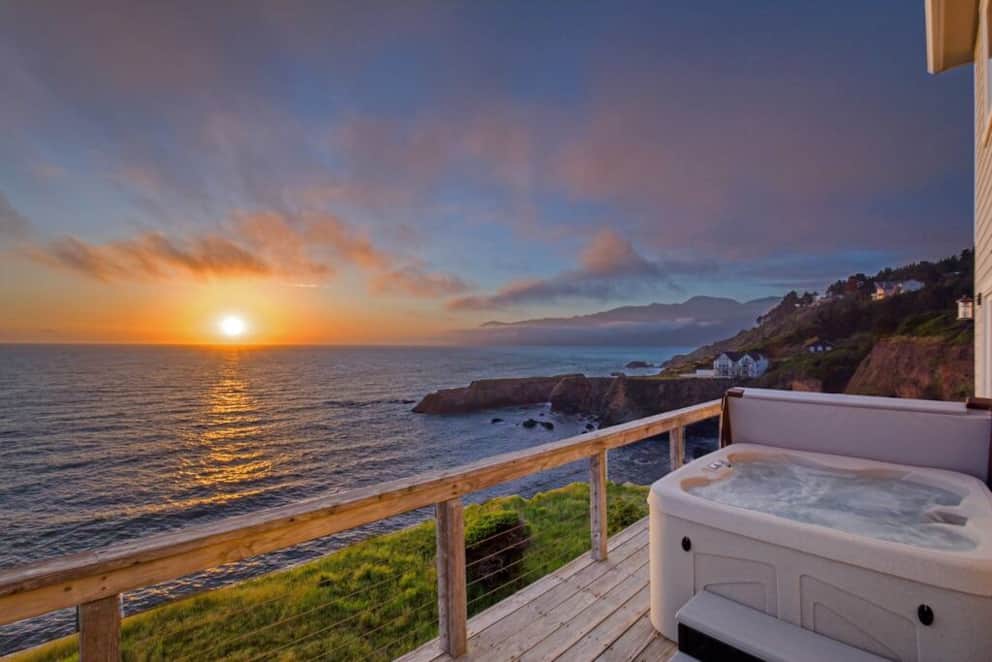 Curated visual reference: Exquisite Oceanview Private Hot Tub Oceanfront Photo Inspiration
