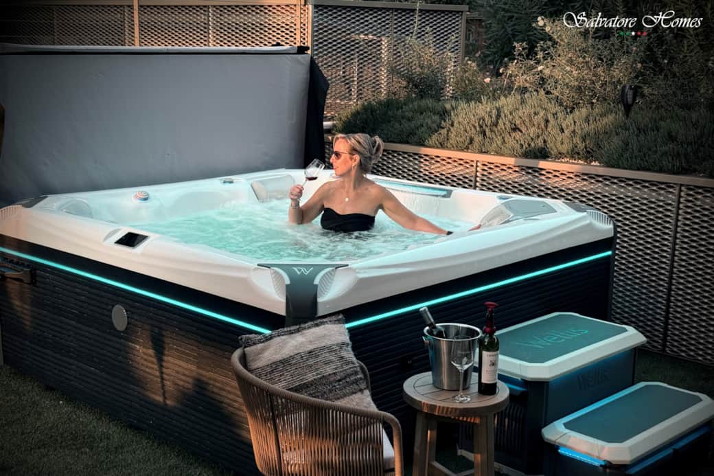 Private Jacuzzi in the Garden (upgraded from 15.10.2025)