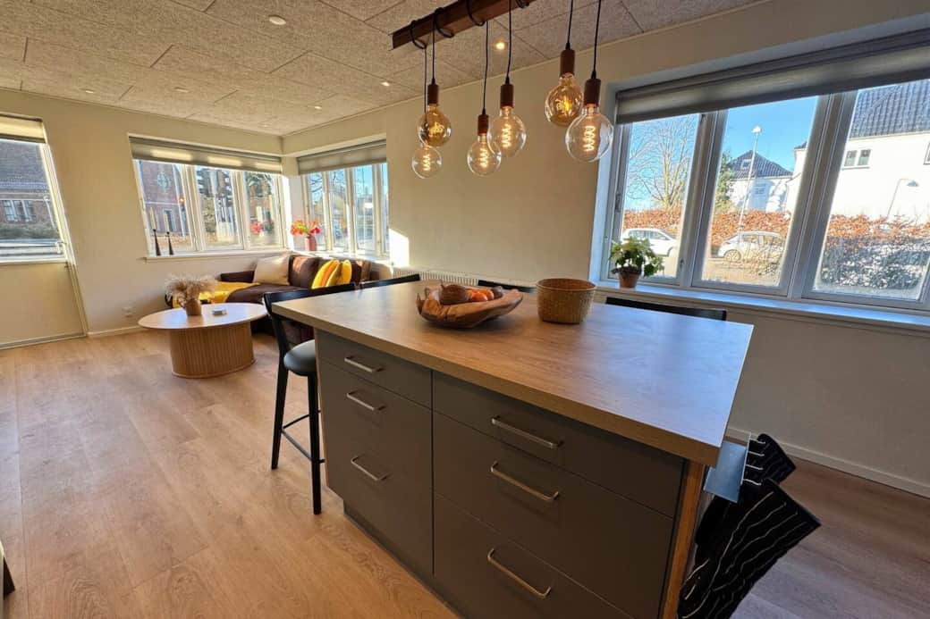 Kitchen and Dinning Area