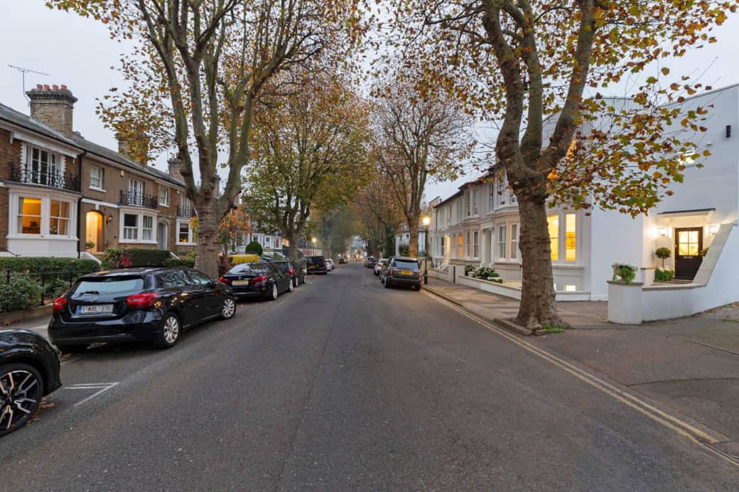 Street view of Cambridge Road.