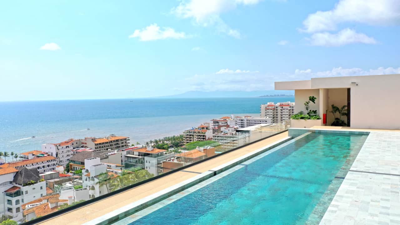Blending relaxation and sophistication, Geographica’s remarkable 105° Sail View condominium development delivers upscale residences with view’s coordinates offer unparalleled sun-drenched living.