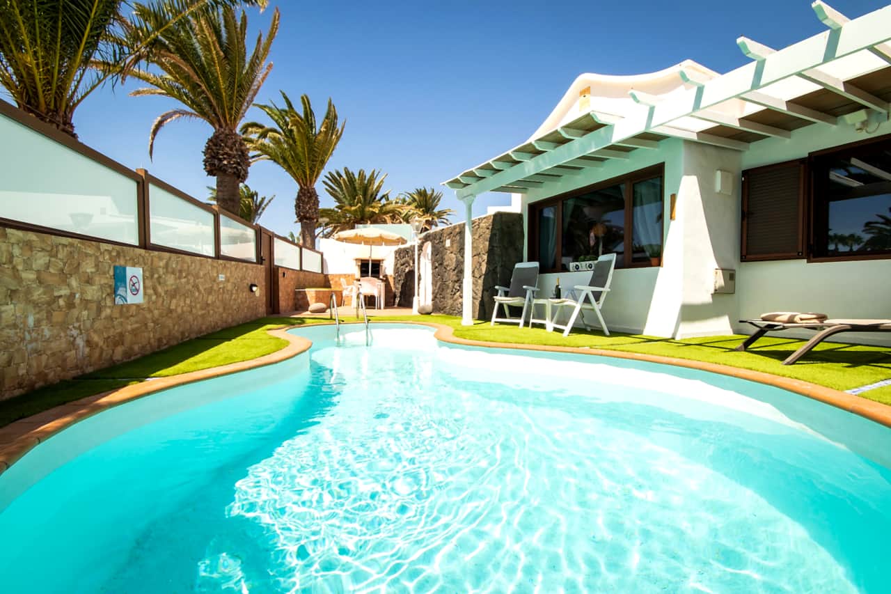 Villa Dyala Puerto del Carmen, holiday villa with heated pool in Lanzarote