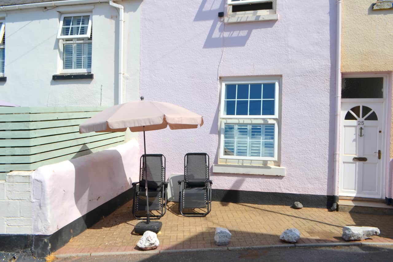 25 Middle Street,Parking