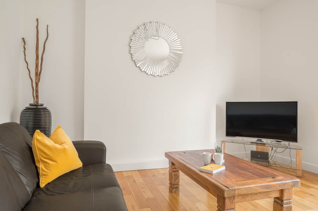 Chaucer Apartment (8)