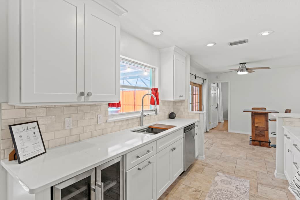 Newly Renovated Galley Kitchen