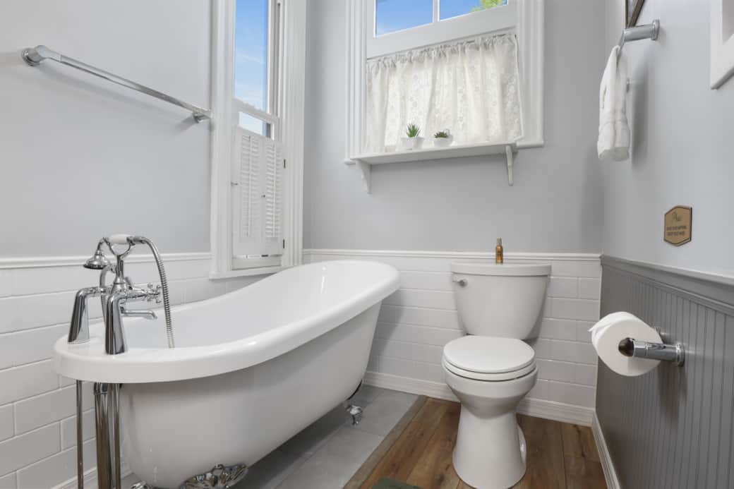 Clawfoot Tub