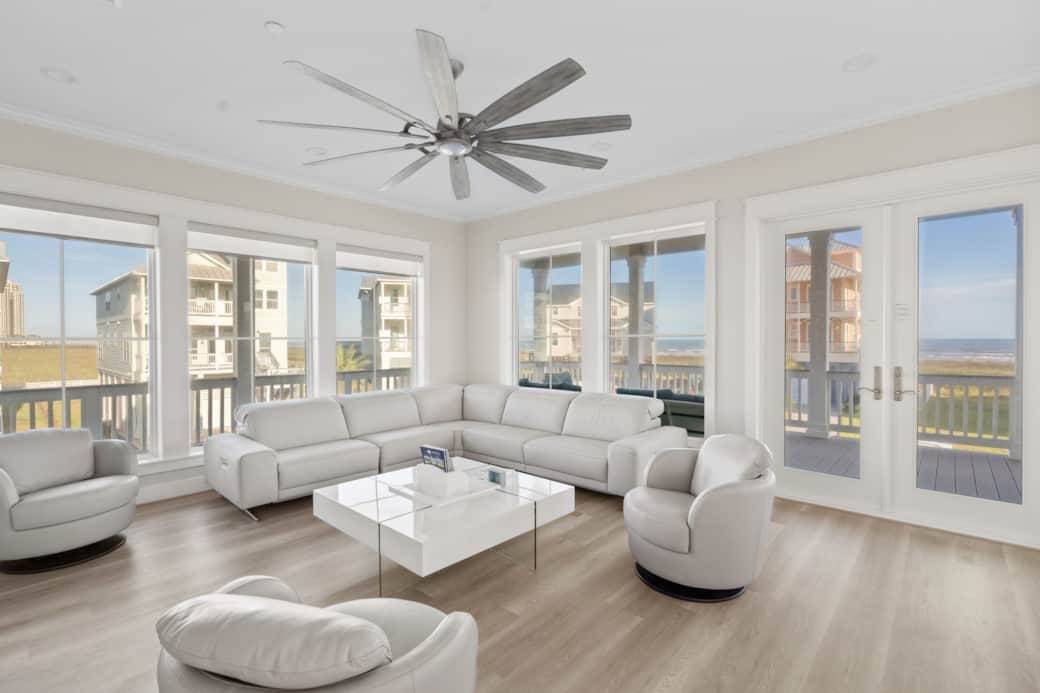 Living room with beach view Living room with beach view