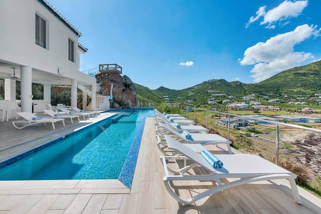 Pool right side