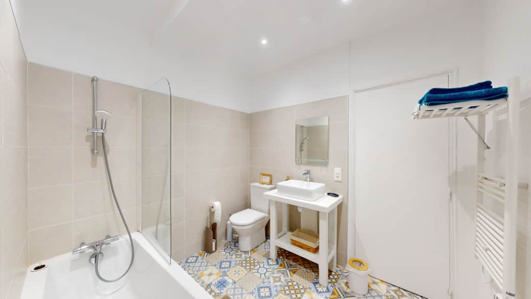 Salle de bain Saint-Félix : vue 2 Salle de bain Saint-Félix : vue 2