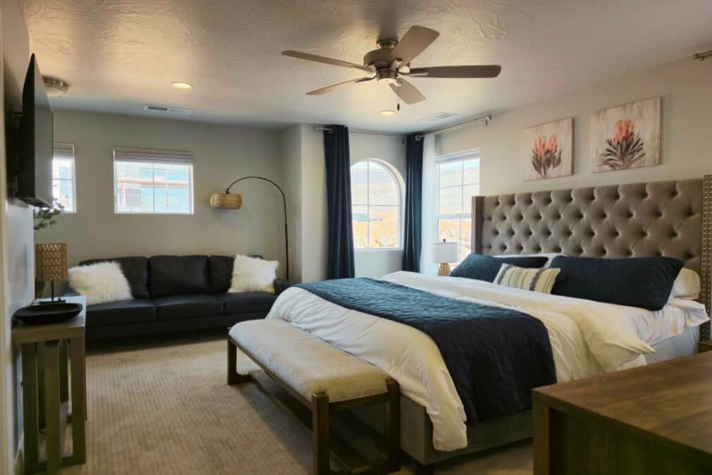 HUGE Master Suite w/ Bath Retreat