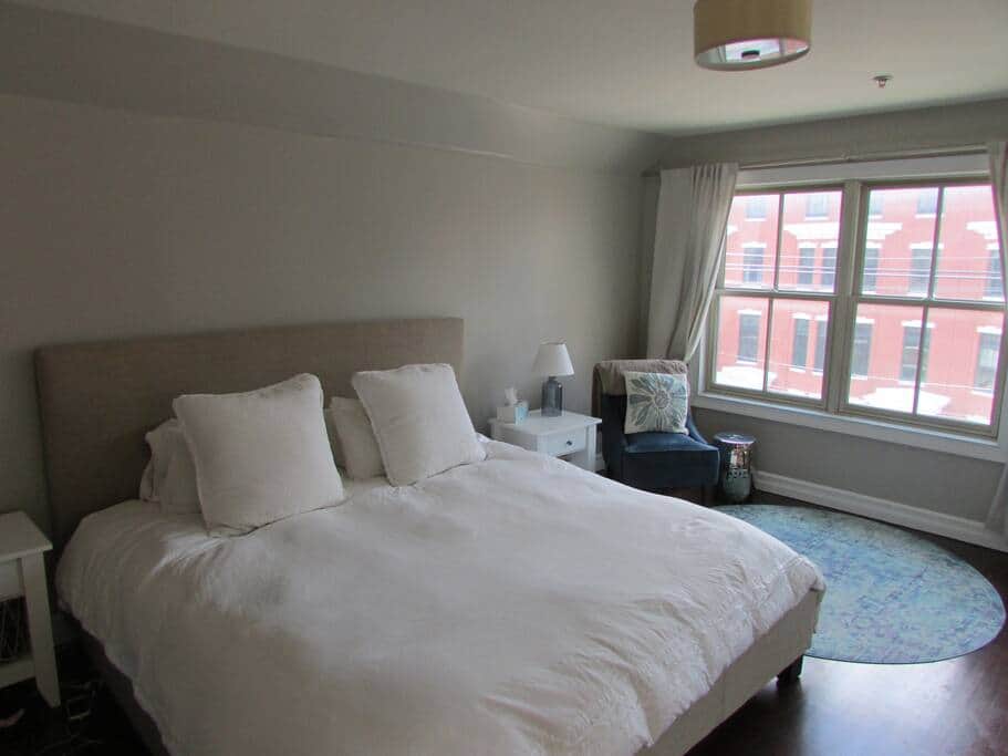 Master bedroom with King Bed