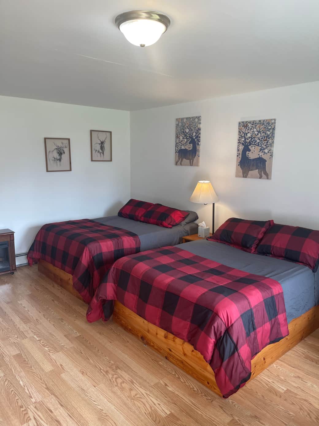 2 x Full Size Beds 2 x Full Size Beds