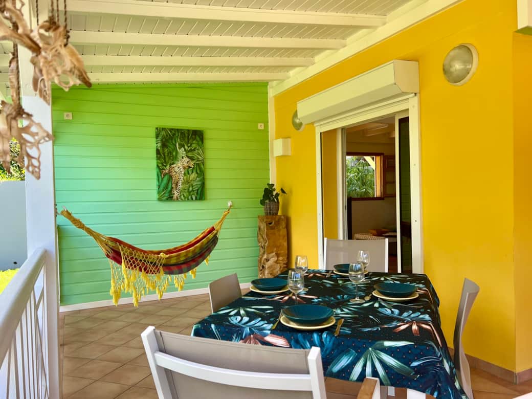 Détenez vous et profitez de moment conviviaux sur la terrasse.