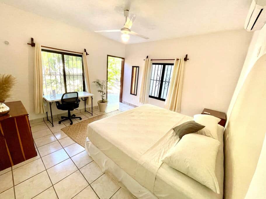 Garden Suite 3 w/ desk