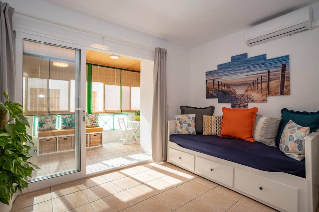 Salón con Diván y Terraza