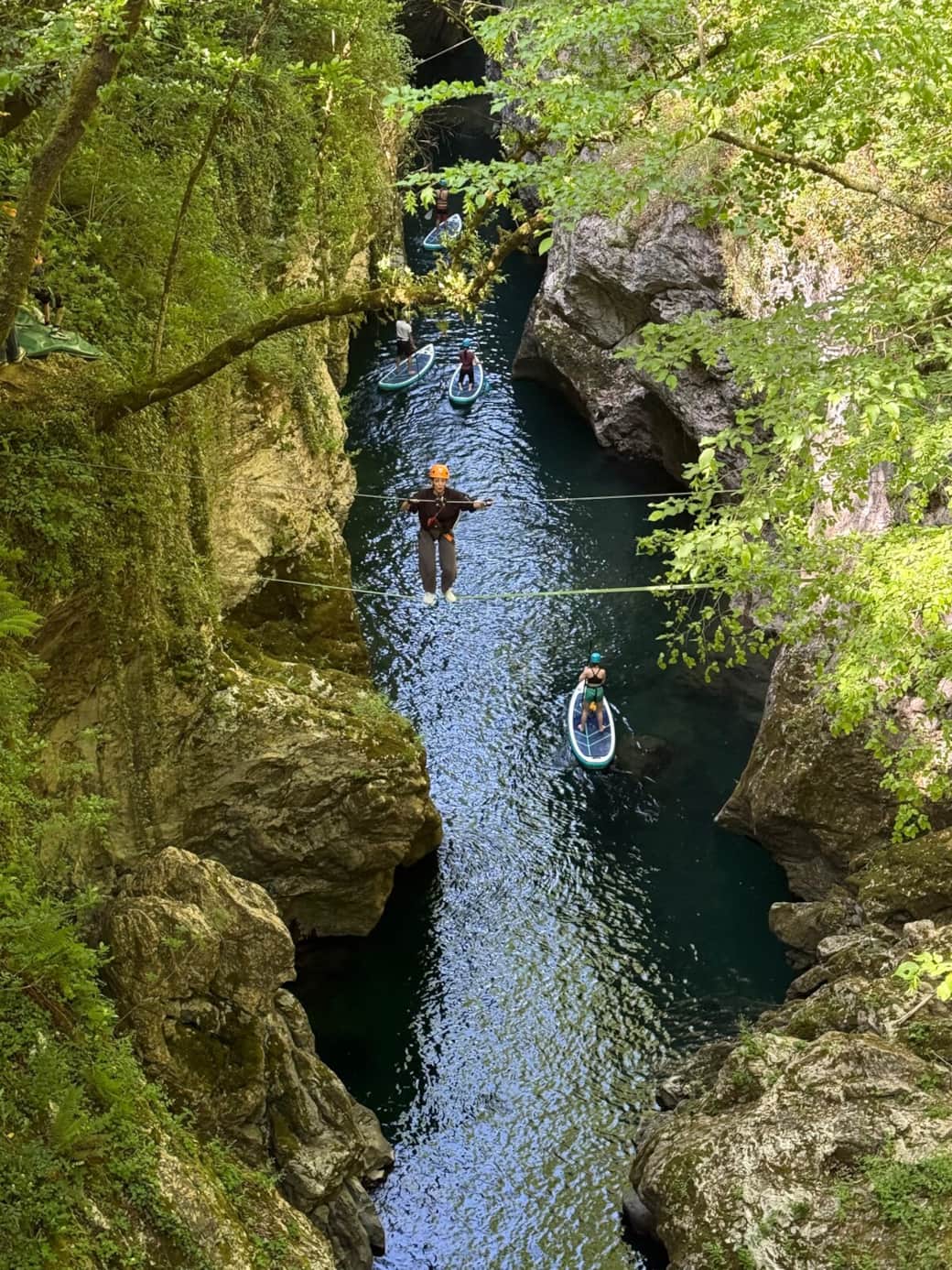 Canyon-Park (Ziplining + SUP fahren) Canyon-Park (Ziplining + SUP fahren)