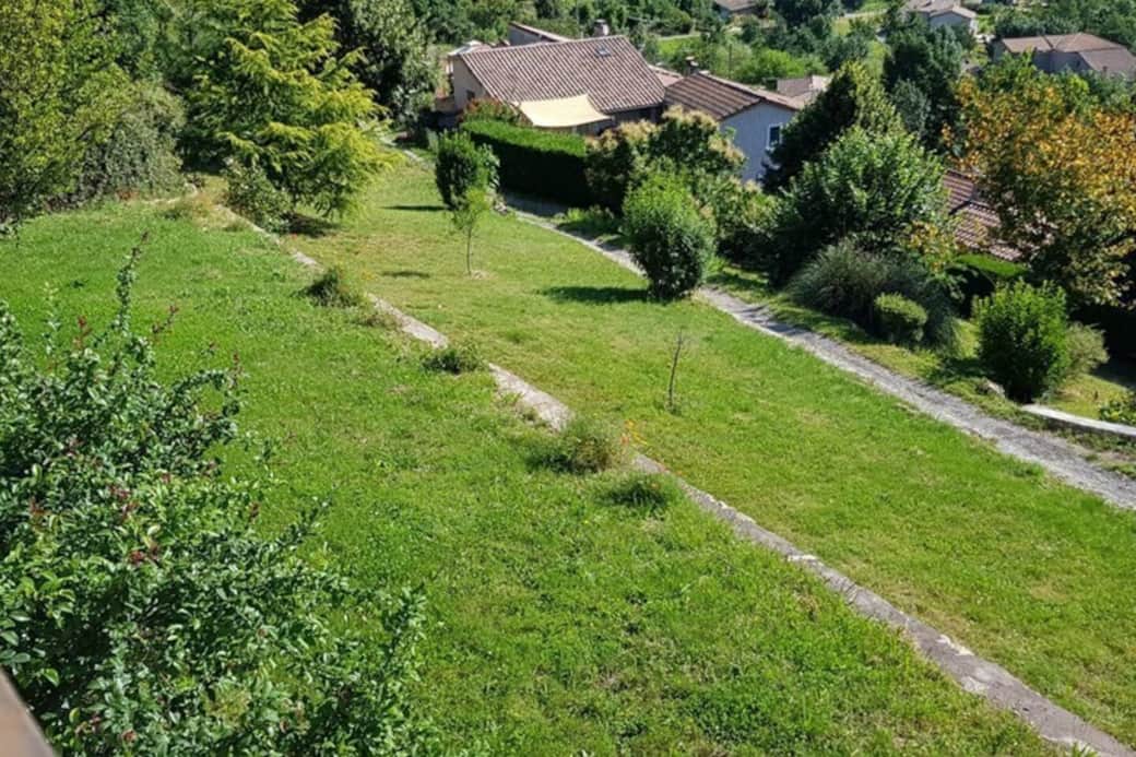 Extérieur montée piscine