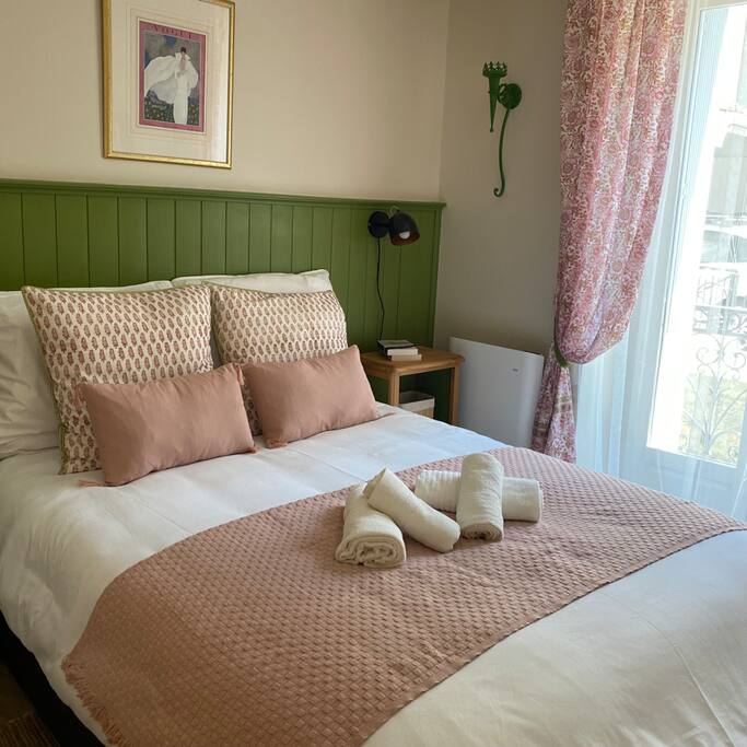 Fantastic Ground Floor Apartment Opposite Thermes