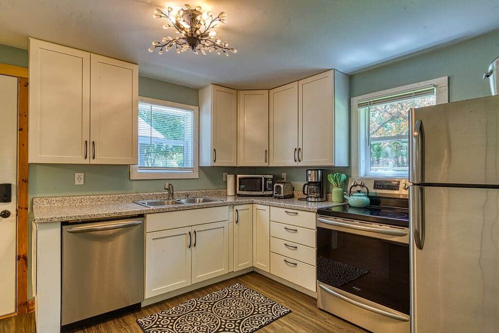 Door County Dreaming Cabin, Pet Friendly Vacation Home in Baileys Harbor