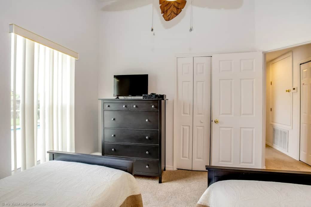 Twin Bedroom 2 (Toy Story)